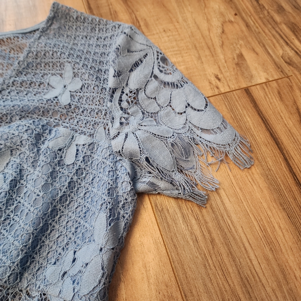 Dress - Picture 4 of 10